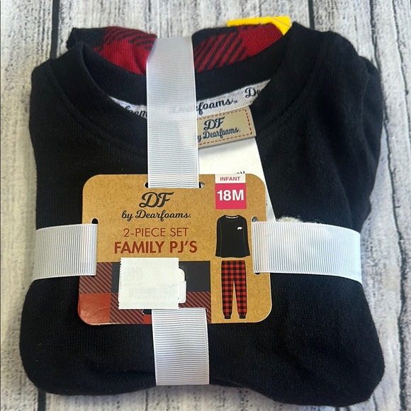 Essentials/Dearfoam Sz 18M Black and Red Pajama Sets (Two Sets) - Picture 2 of 6